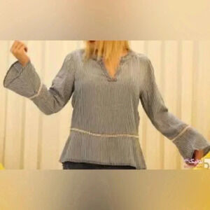 🆕Plus-size Bohemian Long Bell Sleeve Lace,Stripped V-Neck 2X Top🆕